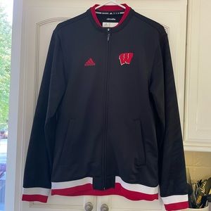 Men’s small zip up jacket